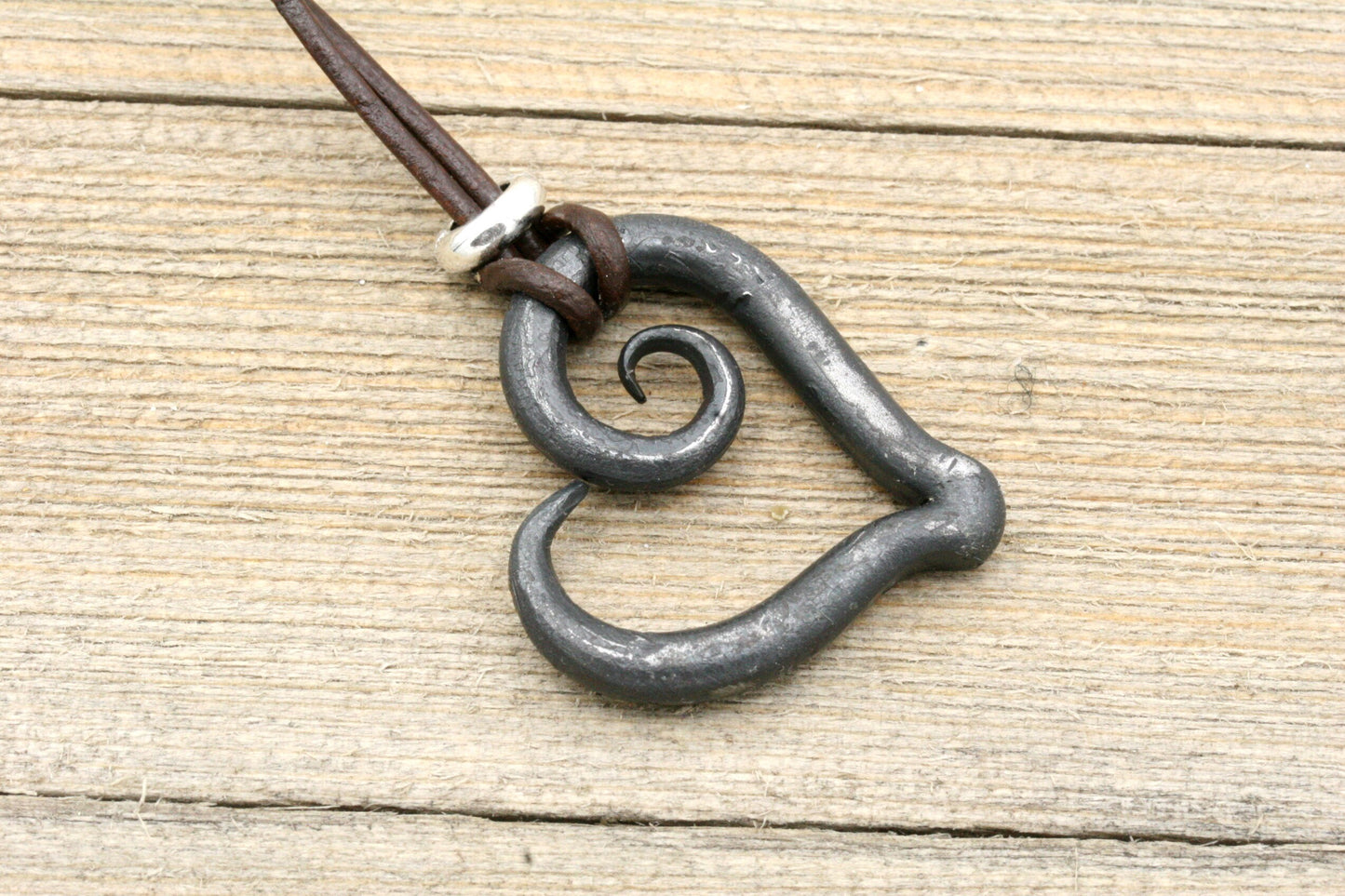 Iron Curl Heart Necklace