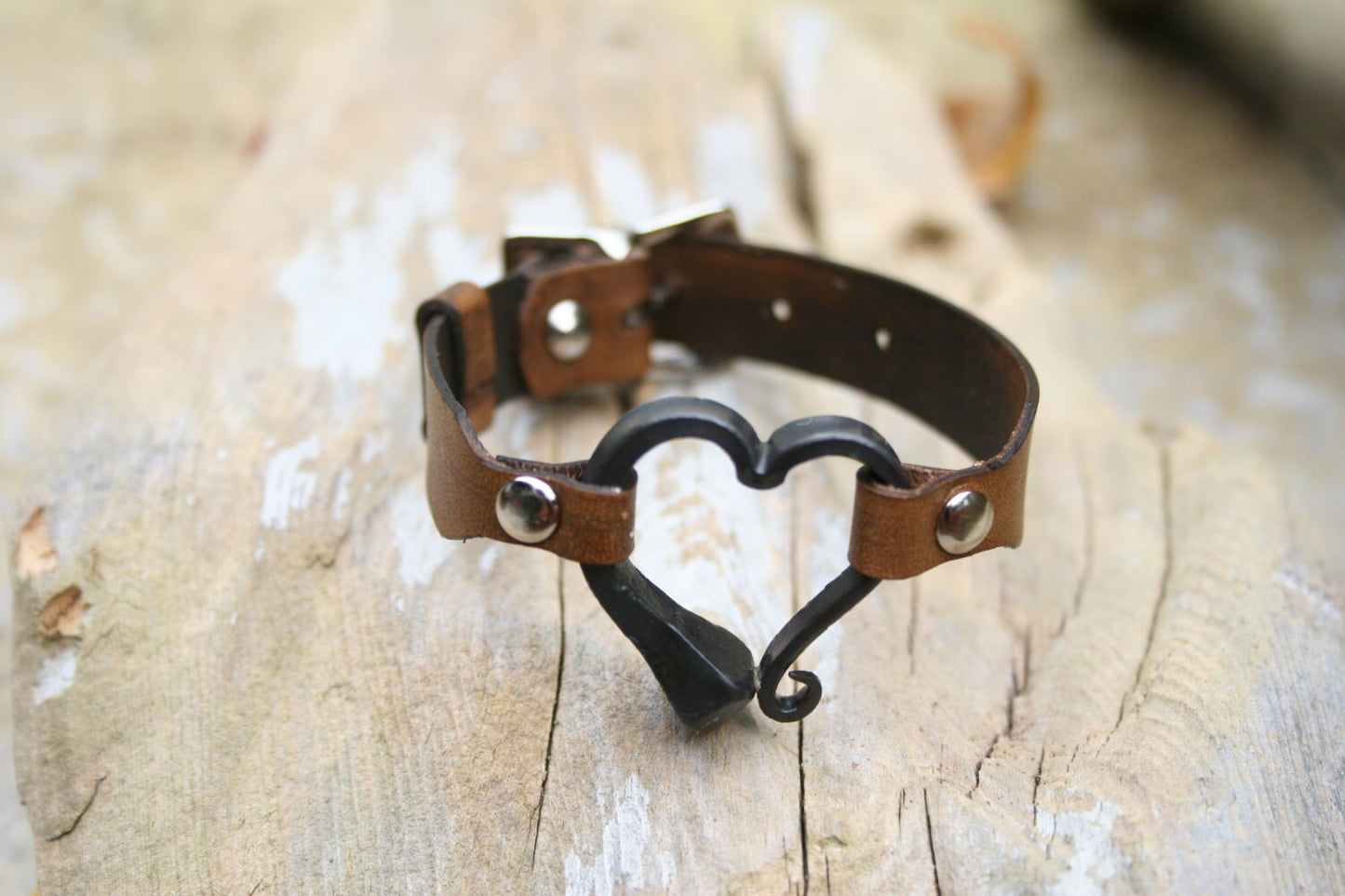 Horse Shoe Nail Bracelet with Buckle Band