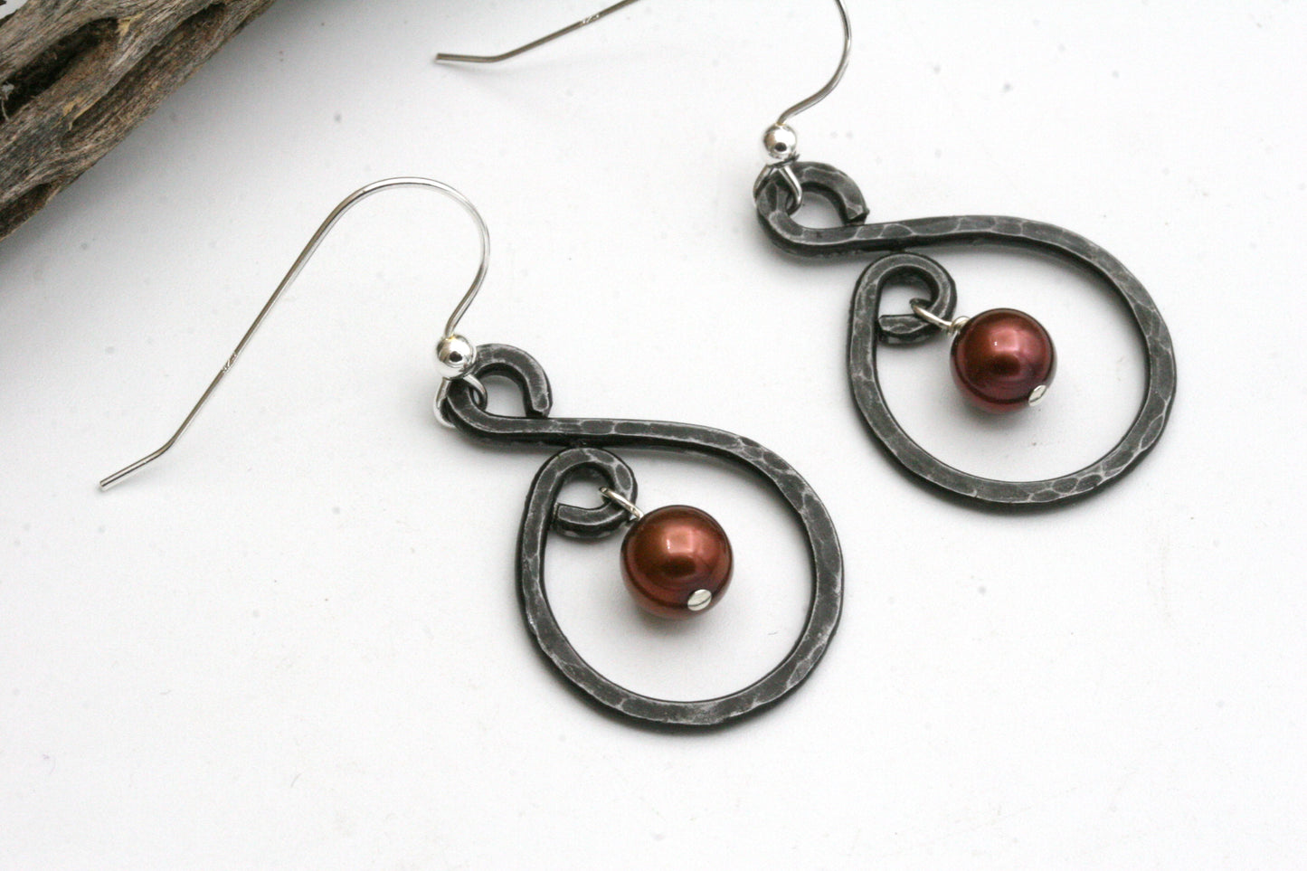 Small Iron Hoop Earrings with Wine Color Iridescent Pearl