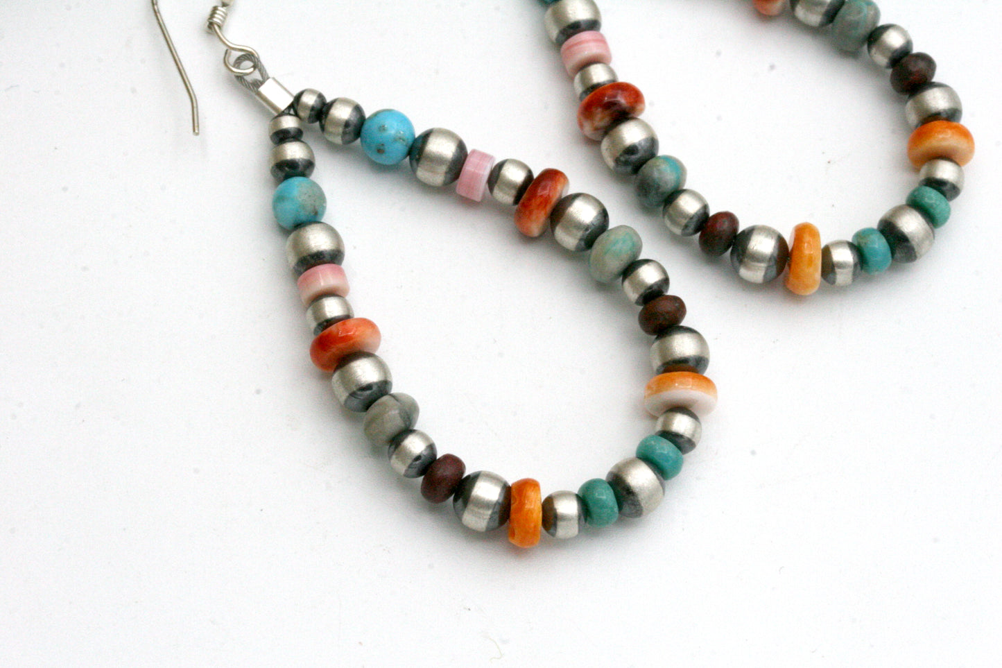 Boucles d'oreilles créoles Navajo Pearl avec huître épineuse et turquoise, argent sterling, style Sundance, boucles d'oreilles bohèmes turquoise, boucles d'oreilles colorées