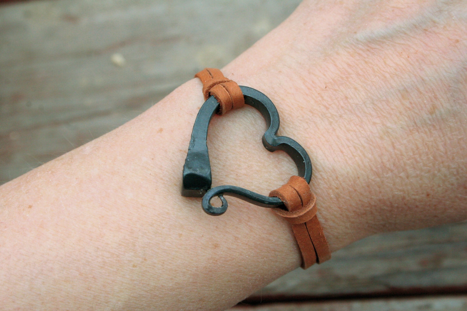 Horseshoe Nail Bracelet, Horse Lover Gift, Iron Jewelry, 6th Anniversary Gift, Iron Heart bracelet, Equestrian, Horse Gift
