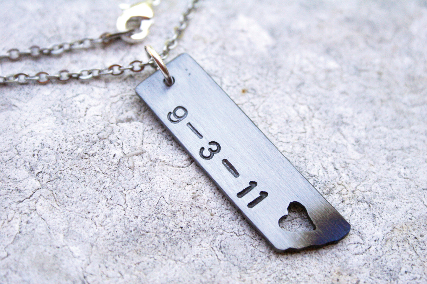 personalized iron necklace with wedding anniversary date