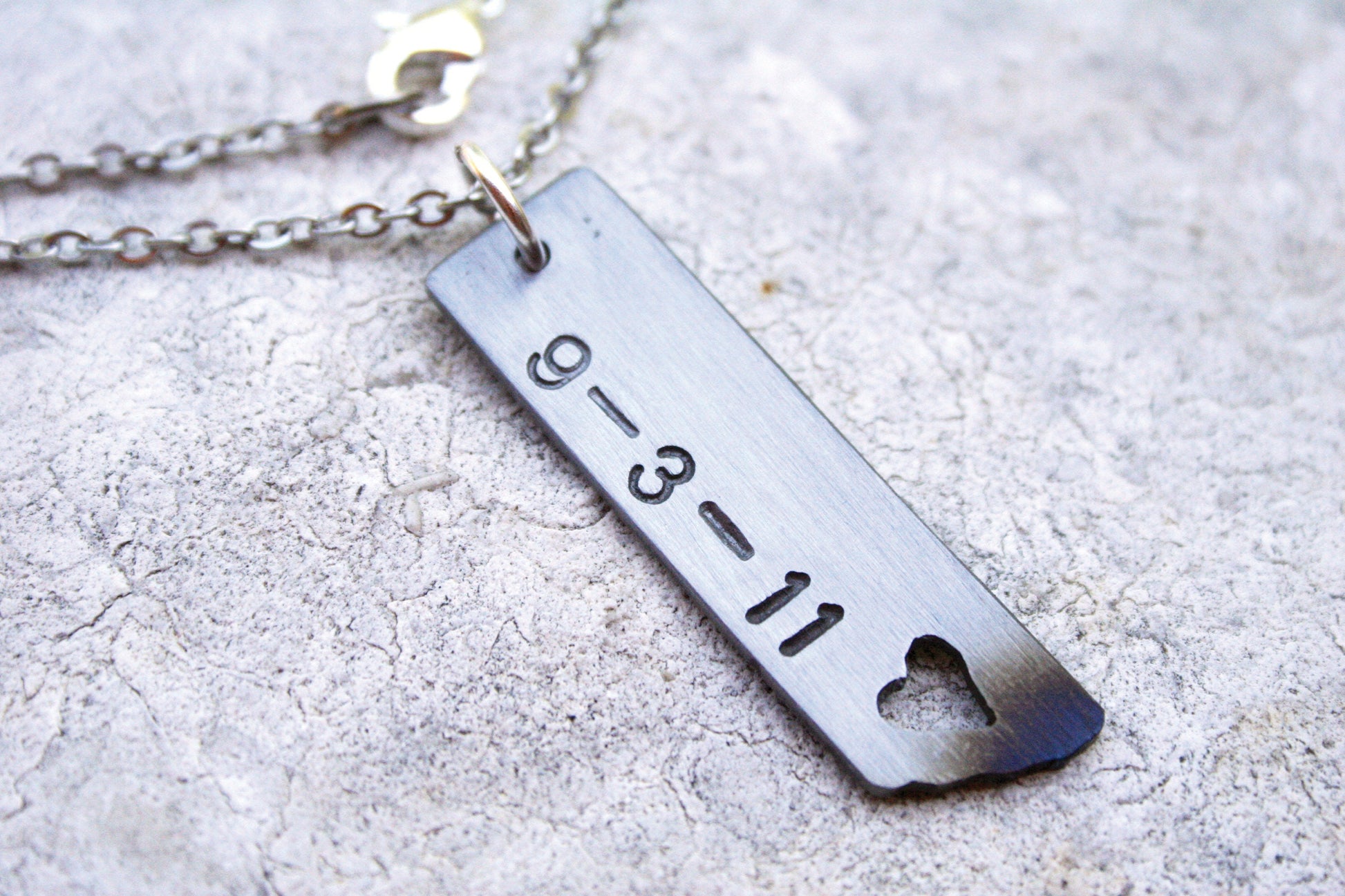 personalized iron necklace with wedding anniversary date