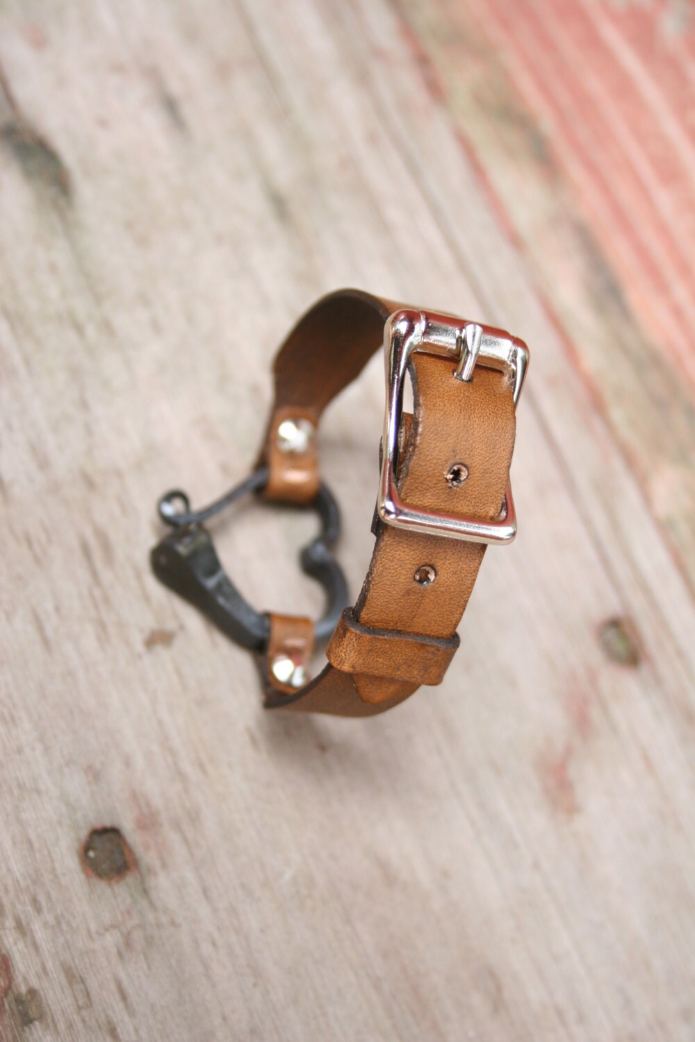 Horse Shoe Nail Bracelet with Buckle Band